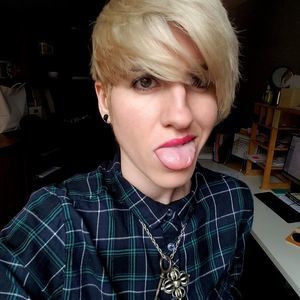 Meet your Posher, Dana